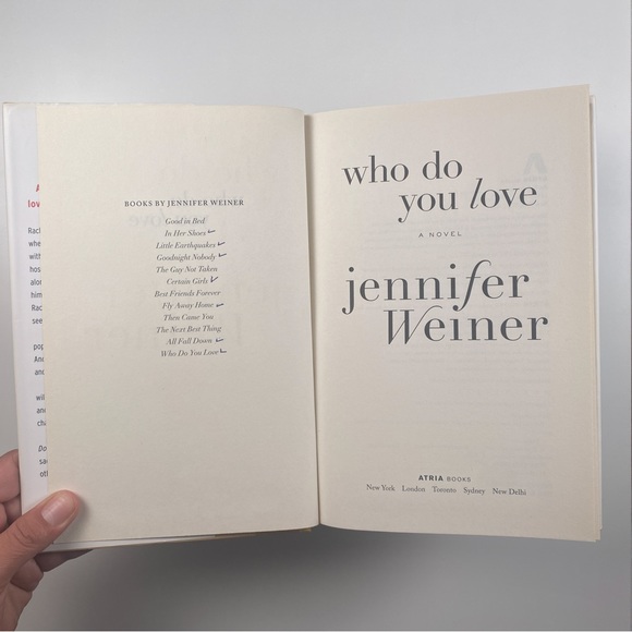 2/$25 - Who Do You Love by Jennifer Weiner - Picture 7 of 13